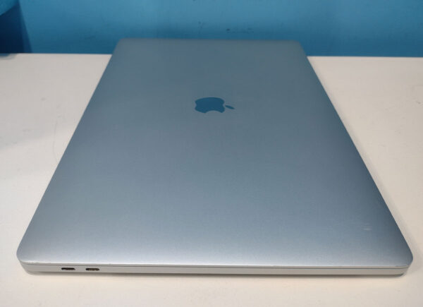 mackbook-i7