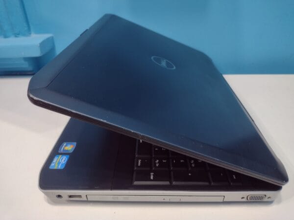 Dell E5530