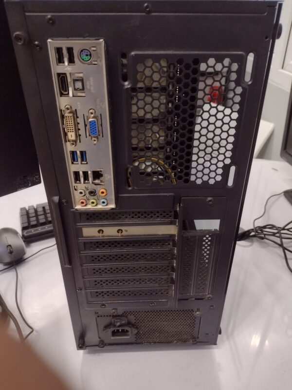 ASUS F2A55-M Gaming PC