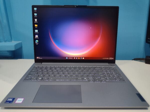 Lenovo Ultra 7