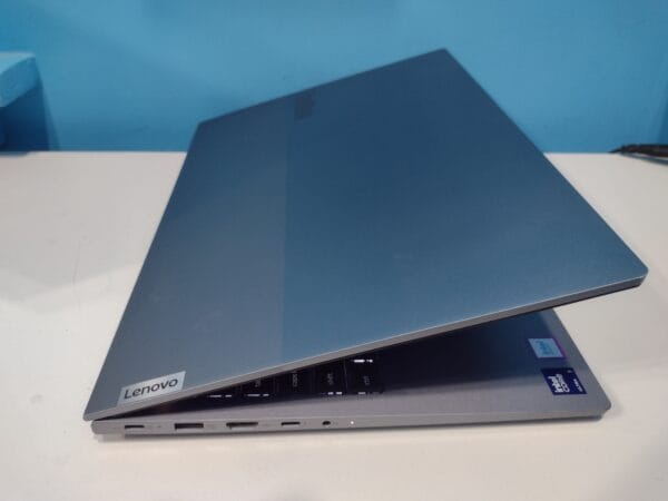 Lenovo Ultra 7